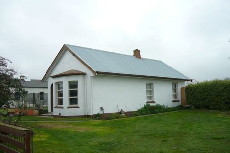 Photo of property in 40 Timaru Road, Waimate, 7924