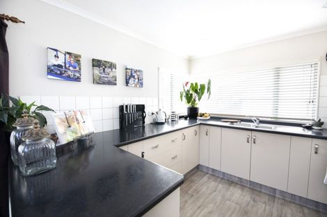 Photo of property in 16b Harpham Street, Taradale, Napier, 4112