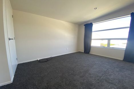 Photo of property in 38b Ruskin Road, Newlands, Wellington, 6037