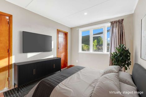 Photo of property in 11a Atiawa Street, Glen Avon, New Plymouth, 4312