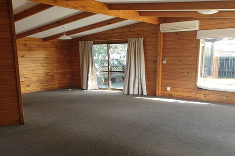 Photo of property in 28 Riverside Drive, Waiuku, 2123