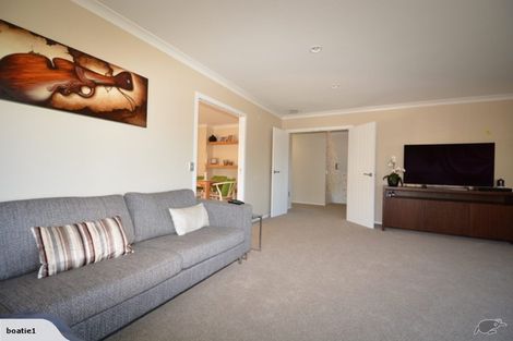 Photo of property in 17 Arthur Carwen Place, Pukekohe, 2120