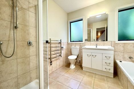 Photo of property in 4/35 John Court Street, Birkenhead, Auckland, 0626