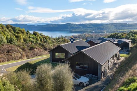 Photo of property in 13 Sparrowhawk Way, Kinloch, Taupo, 3377