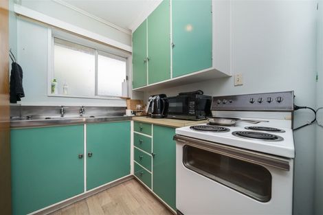 Photo of property in 8 Dahlia Street, Palmerston North, 4410