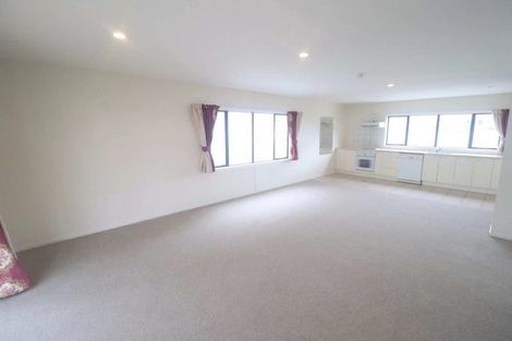 Photo of property in Krisley Court, 1/6 Ambrico Place, New Lynn, Auckland, 0600