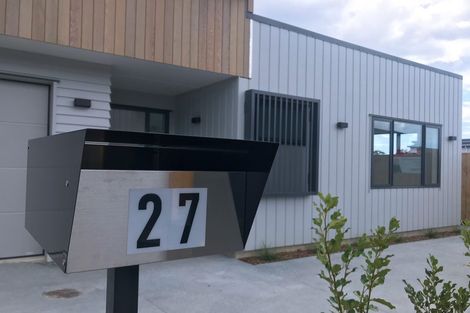 Photo of property in 27 Kotuitui Drive, Wainui, 0992