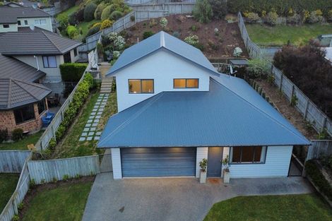 Photo of property in 10 Te Puia Drive, Aotea, Porirua, 5024