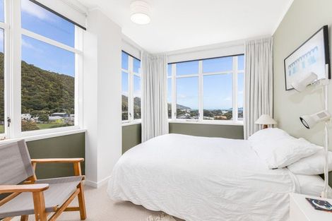 Photo of property in Rona House, 33 Rimu Street, Eastbourne, Lower Hutt, 5013
