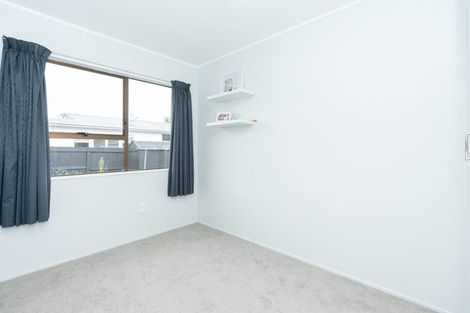 Photo of property in 2 Millar Place, Nawton, Hamilton, 3200