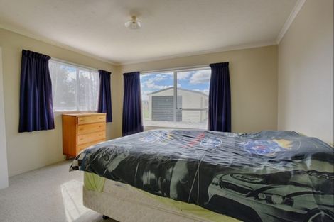 Photo of property in 49 Newburn Street, Waikaia, 9778