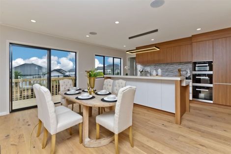 Photo of property in 49 Te Oneroa Way, Long Bay, Auckland, 0630
