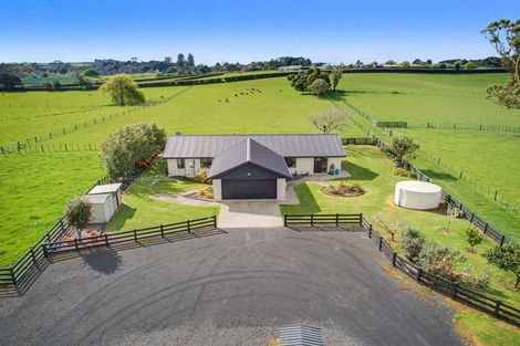 Photo of property in 16 Friedlander Road, Tuakau, 2694