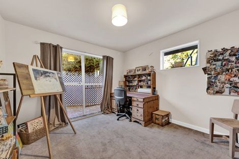 Photo of property in 73 Warren Crescent, Hillmorton, Christchurch, 8025