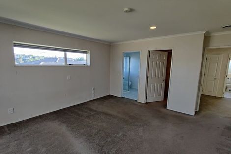 Photo of property in 244 Cascades Road, Botany Downs, Auckland, 2010
