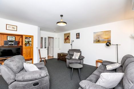 Photo of property in 3 Park View, Ferndale, New Plymouth, 4310