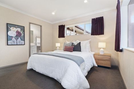 Photo of property in 100 Reynolds Road, Pukekohe, 2120