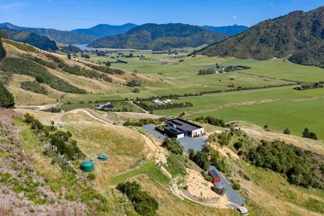 Photo of property in 1424 Queen Charlotte Drive, Linkwater, 7281