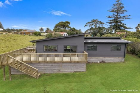 Photo of property in 4 Gillespie Drive, Baylys Beach, Dargaville, 0377