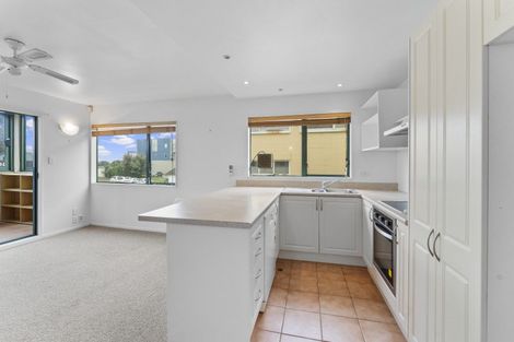 Photo of property in 1e/25 Maclean Street, Paraparaumu Beach, Paraparaumu, 5032