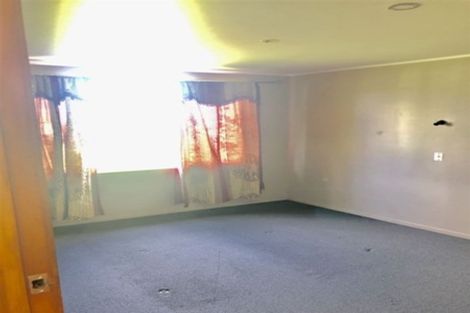 Photo of property in 51 Sturges Road, Henderson, Auckland, 0612