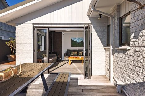 Photo of property in 24 Selwyn Street, Tauranga, 3110