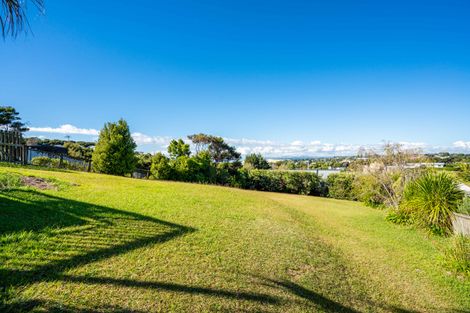 Photo of property in 52 Cullen Street, Mangawhai Heads, Mangawhai, 0505