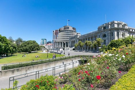 Photo of property in Hobson Court Flats, 58/70 Hobson Street, Thorndon, Wellington, 6011