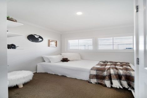 Photo of property in 11 The Anchorage, Sunnyhills, Auckland, 2010