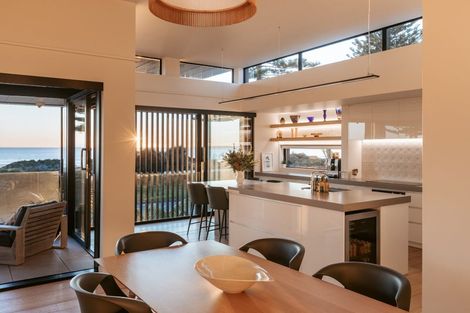 Photo of property in 87 Marine Parade, Mount Maunganui, 3116