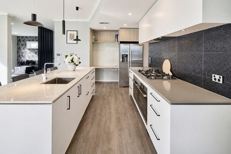 Photo of property in 60 Endeavour Drive, Whitby, Porirua, 5024
