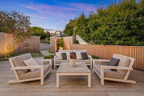 Photo of property in 5 Chevron Place, Castor Bay, Auckland, 0620