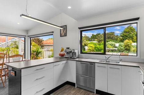 Photo of property in 22 Harbour View Road, Onerahi, Whangarei, 0110