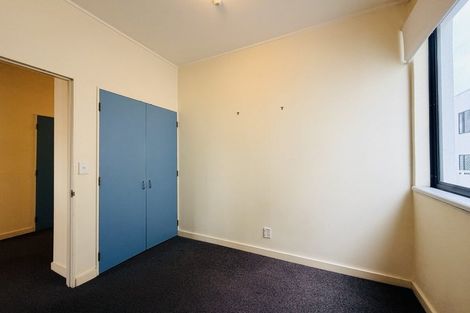 Photo of property in 17 Kent Terrace - Kent Apartments, 3e/16 Kent Terrace, Mount Victoria, Wellington, 6011