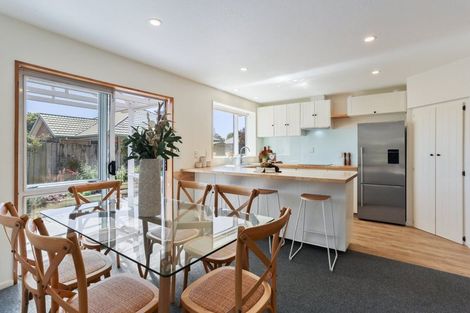 Photo of property in 2/23a Meadow Street, Papanui, Christchurch, 8052