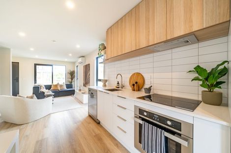 Photo of property in 2/3 Raukawa Street, Stokes Valley, Lower Hutt, 5019