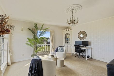 Photo of property in 188 Mangorei Road, Merrilands, New Plymouth, 4312