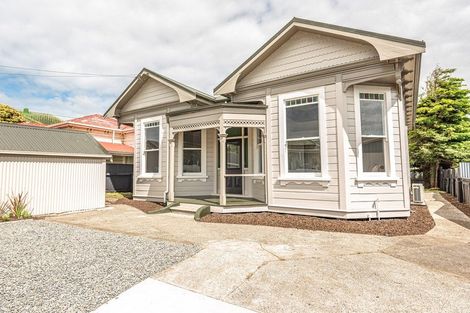 Photo of property in 2 Alma Road, Gonville, Whanganui, 4501