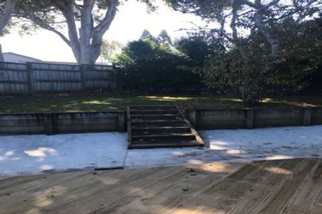 Photo of property in 145 Hutchinsons Road, Bucklands Beach, Auckland, 2014