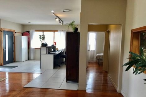 Photo of property in 1/128 Wilsons Road, Saint Martins, Christchurch, 8022