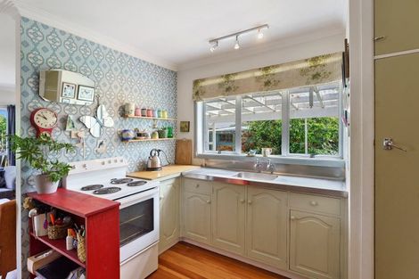 Photo of property in 32 Kiharoa Street, Otaki Beach, Otaki, 5512