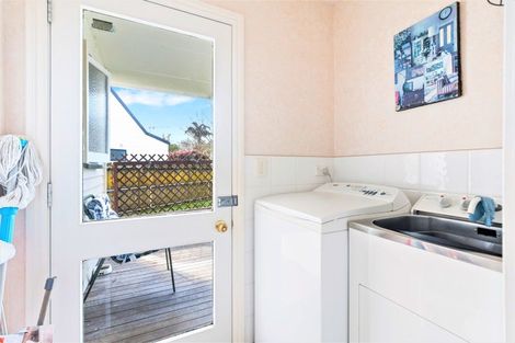 Photo of property in 11 Darlington Street, Ngatea, 3503