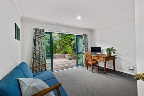 Photo of property in 4a Pounamu Avenue, Greenhithe, Auckland, 0632