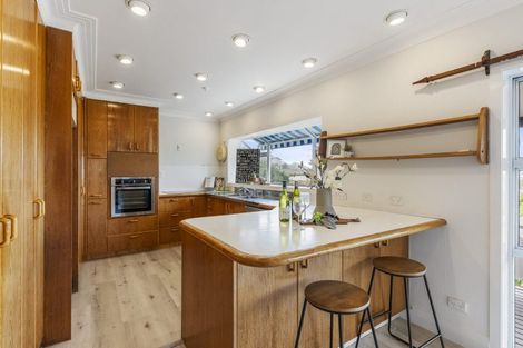 Photo of property in 35 Gretel Place, Hillcrest, Auckland, 0627