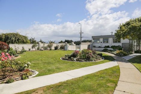 Photo of property in 1 Weston Road, Holmes Hill, Oamaru, 9401