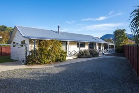 Photo of property in 4a Huia Street, Waikawa, Picton, 7220