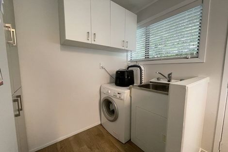 Photo of property in 1/3 Leith Way, Rothesay Bay, Auckland, 0630