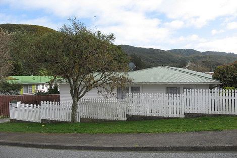 Photo of property in 14 Parenga Street, Wainuiomata, Lower Hutt, 5014