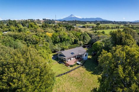 Photo of property in 540 Mountain Road, Lepperton, New Plymouth, 4373