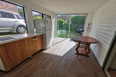 Photo of property in 1/66 Pupuke Road, Hillcrest, Auckland, 0627